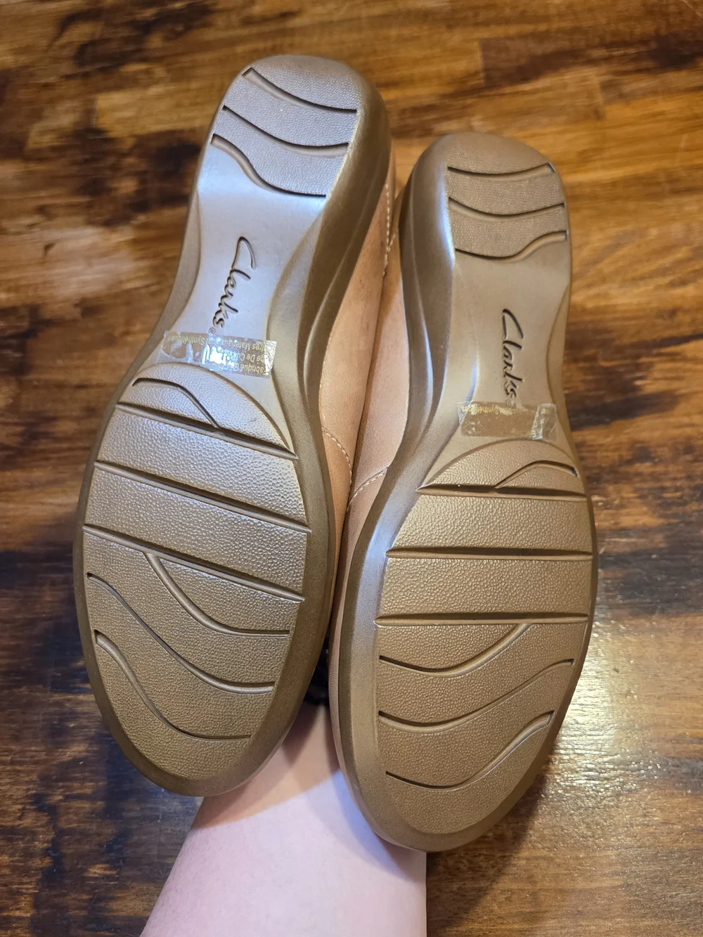 Clarks Women’s Nude/Tan Leather Ballet Flats with Cutout Detail